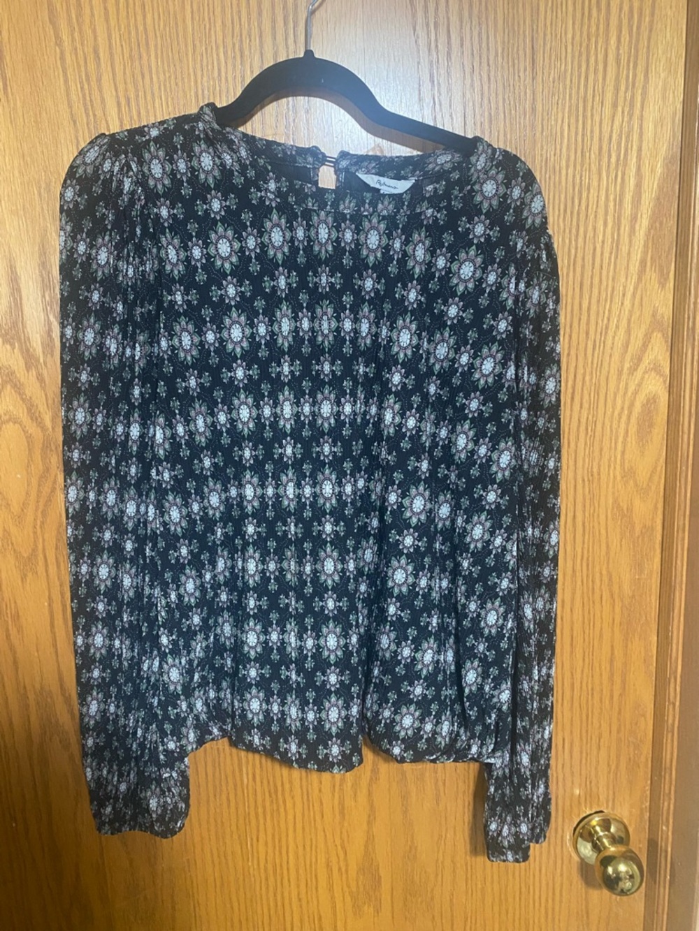 Long sleeved blouse with bubble hem on bottom and sleeves